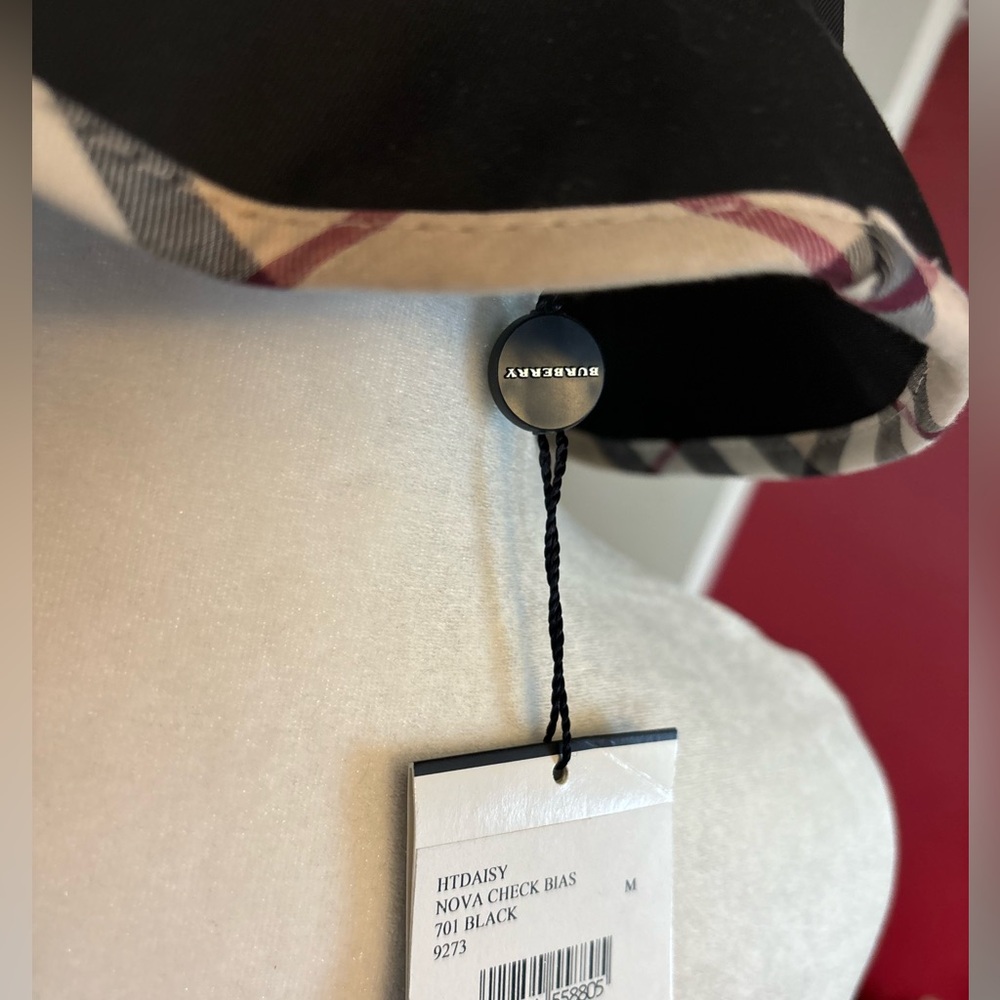 Burberry “Nova Check” Bucket Hat; sz M - Picture 3 of 12